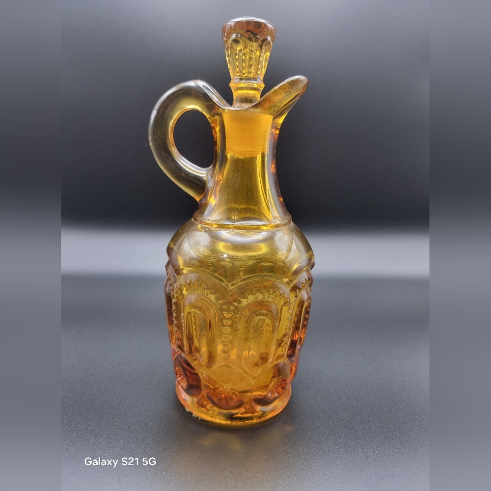 L.E. Smith Moon And Stars Cruet
